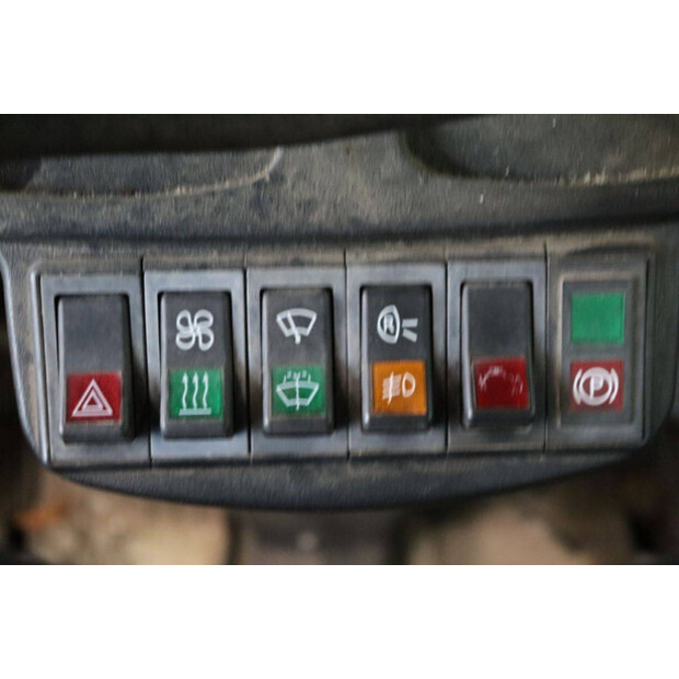 2011 Hytec ZL10A-42641075