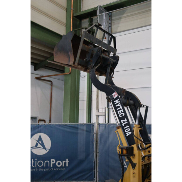 2011 Hytec ZL10A-42641081