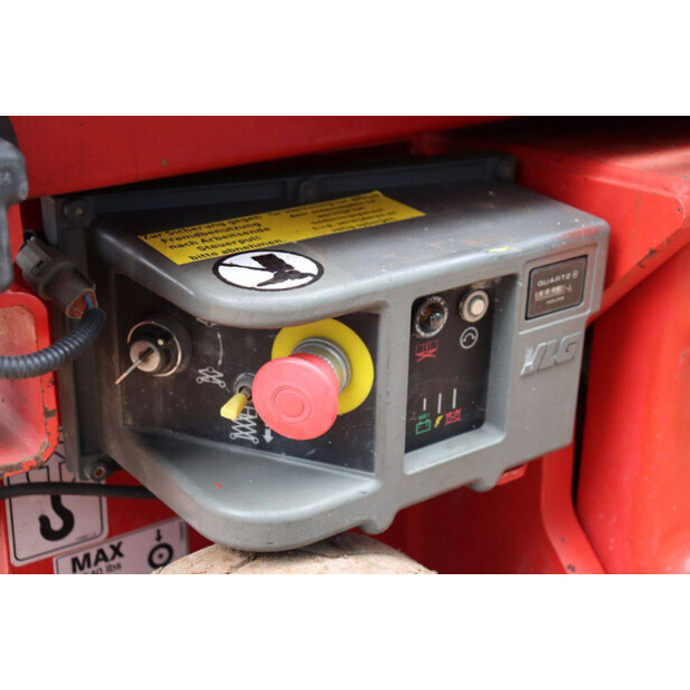 2007 جيه ال جي 1930ES-42641417