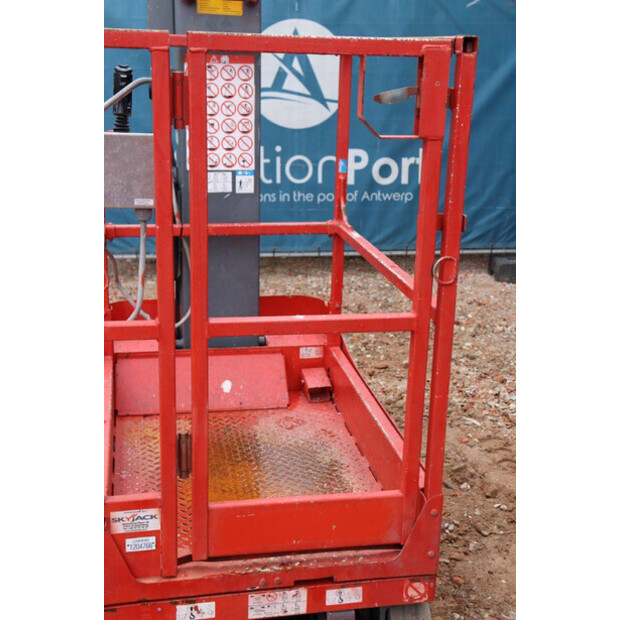 2015 SkyJack SJ12-42641507