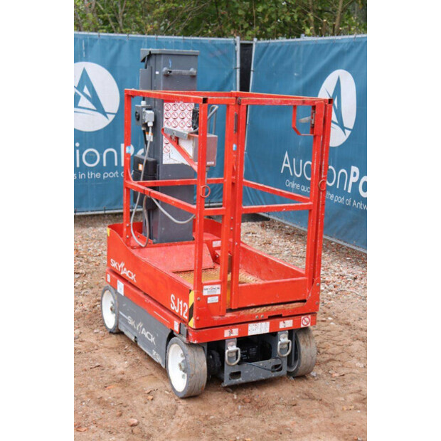 2015 SkyJack SJ12-42641545