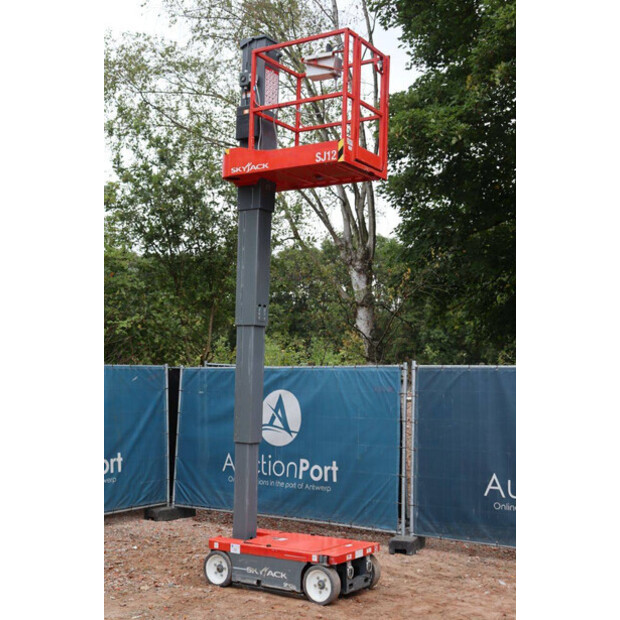 2015 SkyJack SJ12-42641564