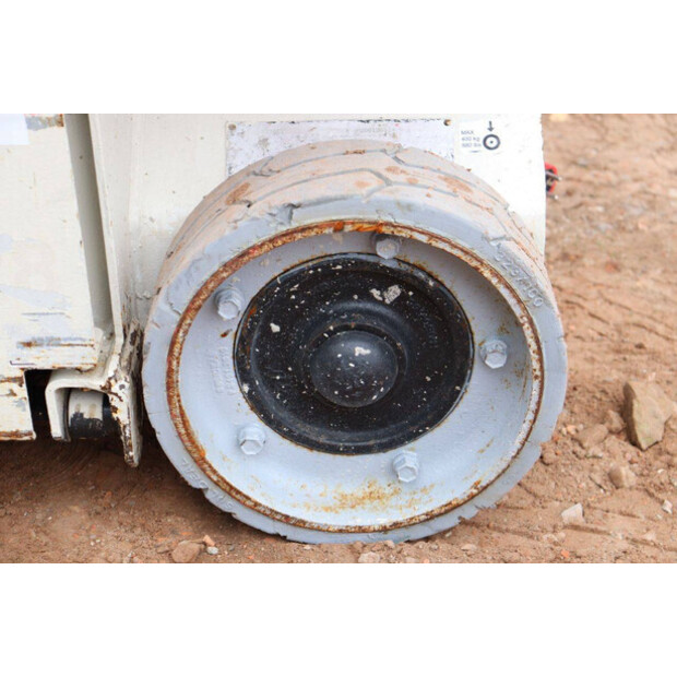 JLG 1230ES-42641576