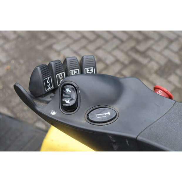 2012 Hyster J2.0XN LWB-42642185