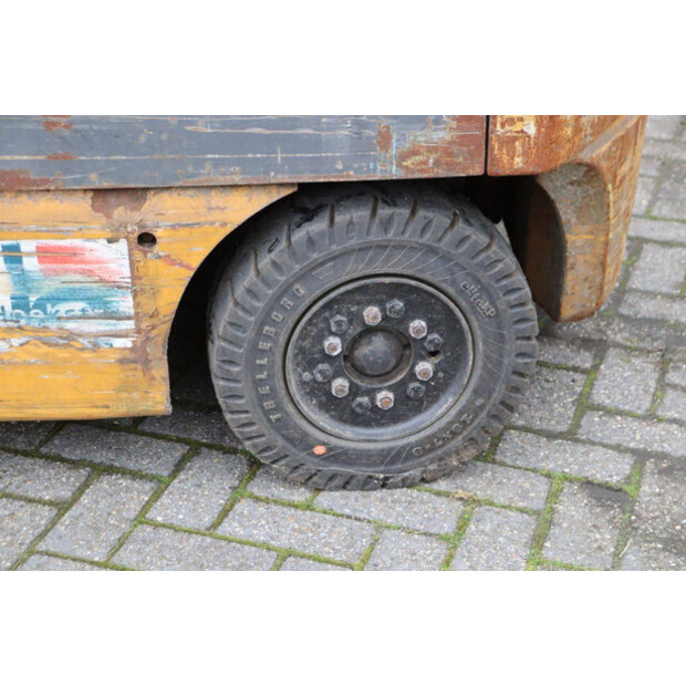 2000 TCM FB25-6-42642247