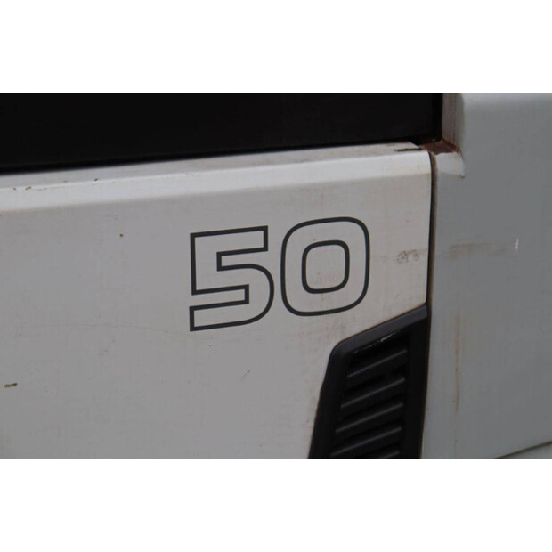 2016 يونيكاريرز HX50-42642420