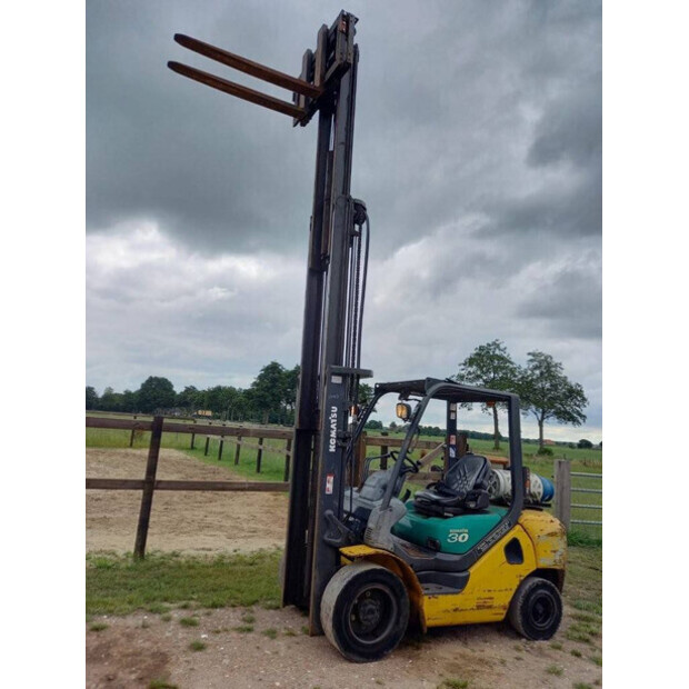 2006 كوماتسو FG30T-42642577