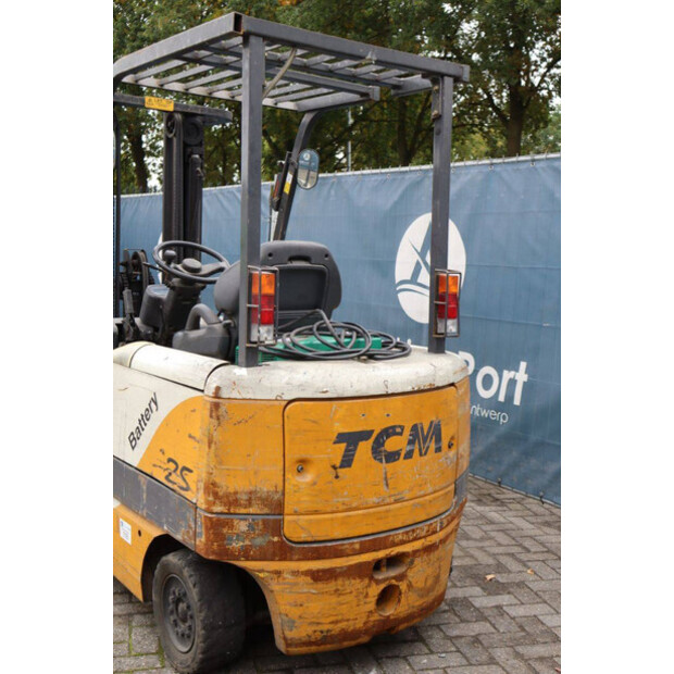 2000 TCM FB25-6-42642594