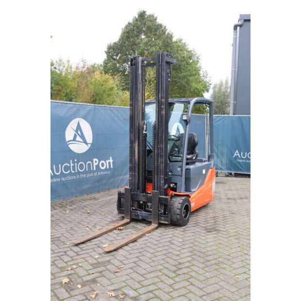 2016 تويوتا 8FBE20T-42642630