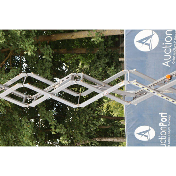 2014 SkyJack SJ3219-42643105