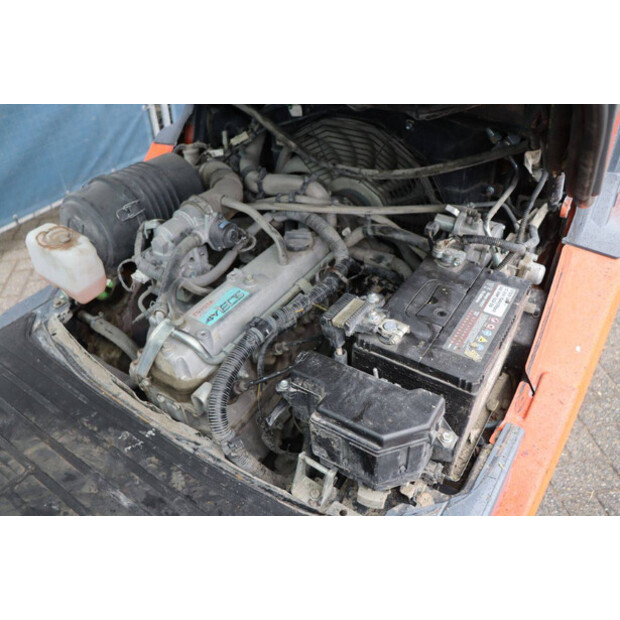 2017 تويوتا 068FG30F-42643656