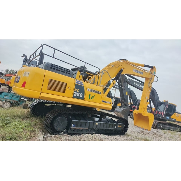 2023 Komatsu PC350-8-42644329