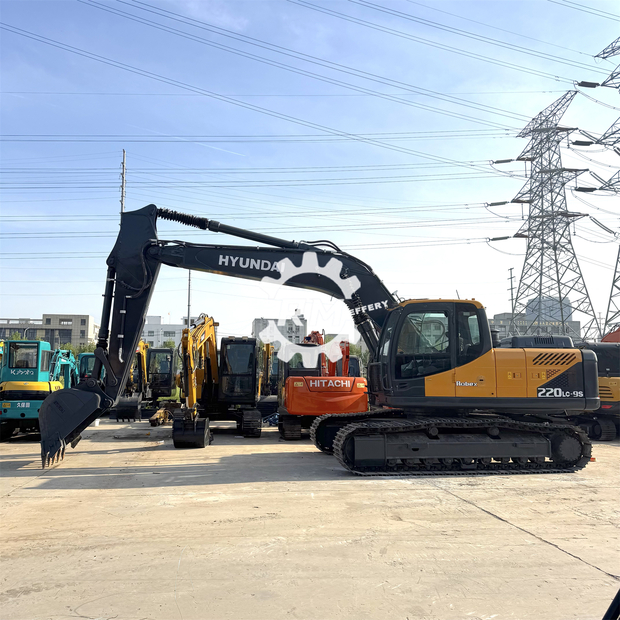2022 هيونداي 220 LC-9-42644455
