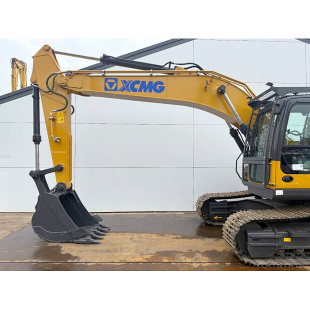 2025 اكس سي ام جي XE215I-K-42644814