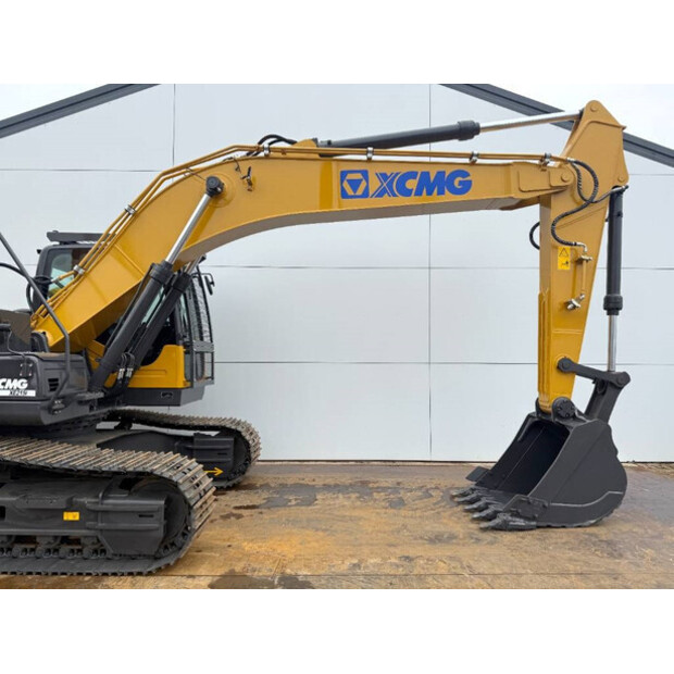 2025 اكس سي ام جي XE215I-K-42644815