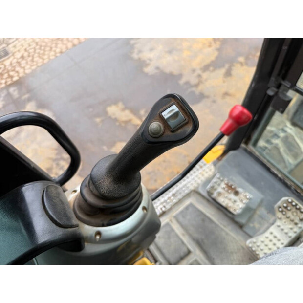 2019 JCB 86C-1-42644909