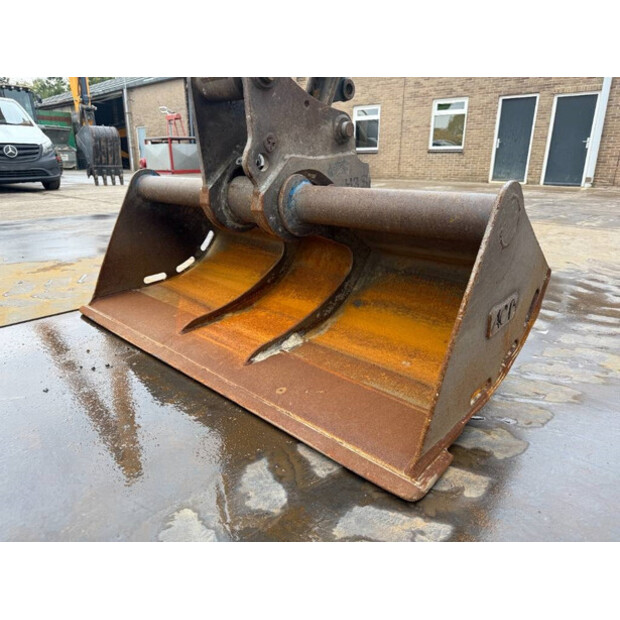 2019 JCB 86C-1-42644914