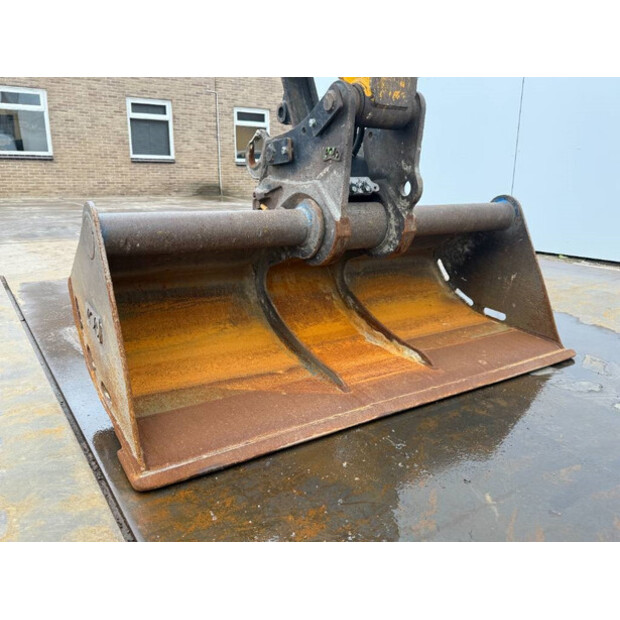 2019 JCB 86C-1-42644916
