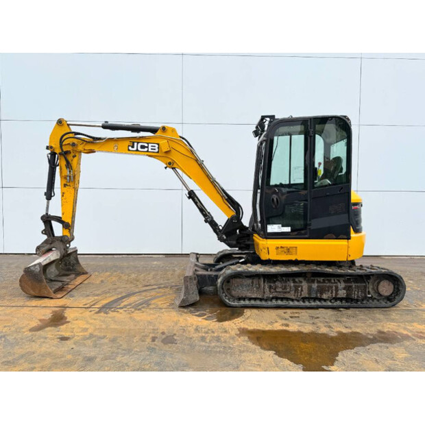 2018 جيه سي بي 48Z-1-42645055