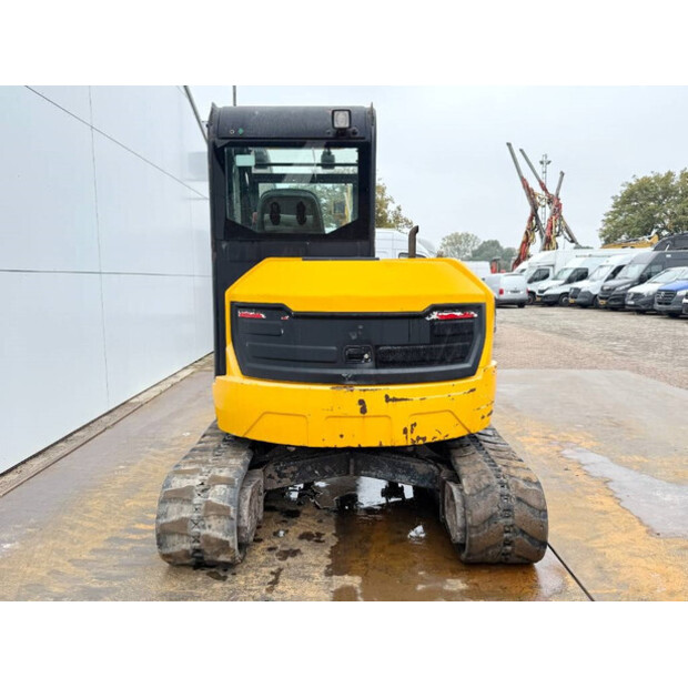 2018 جيه سي بي 48Z-1-42645058