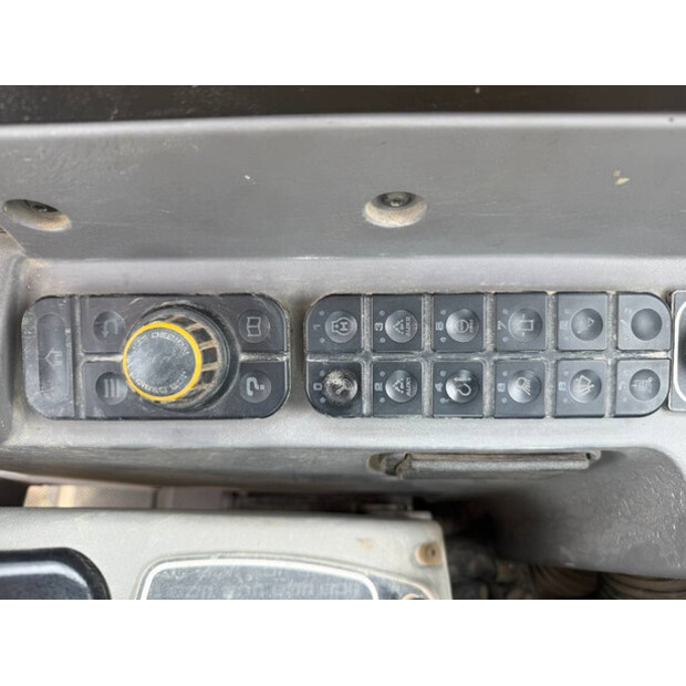 2018 جيه سي بي 48Z-1-42645067