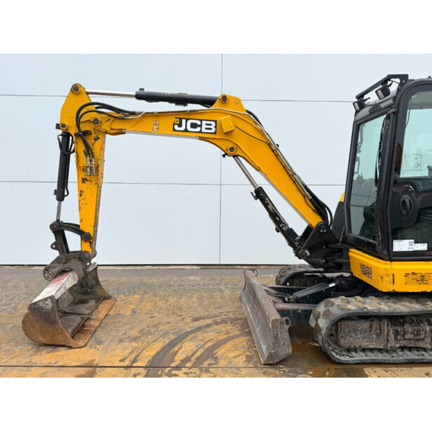 2018 جيه سي بي 48Z-1-42645068