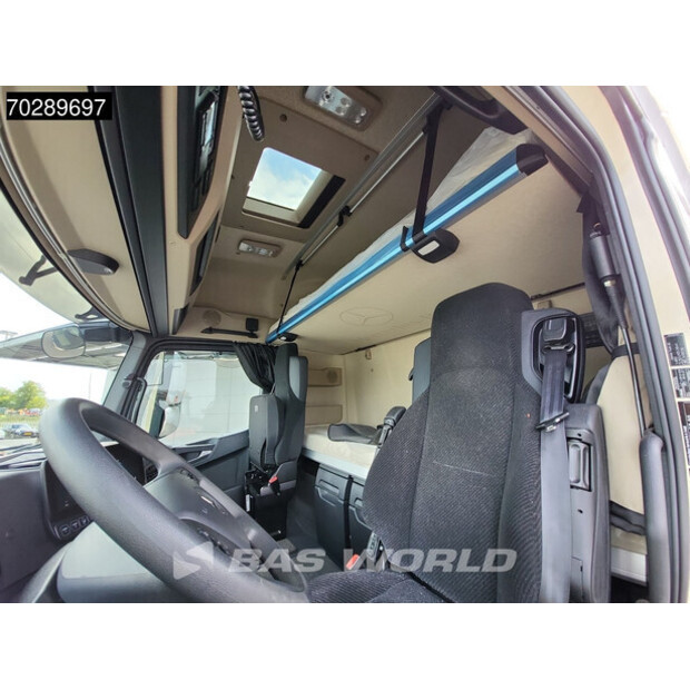 2023 Mercedes-Benz Actros 1848-42646688