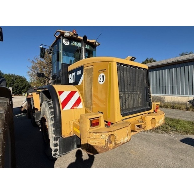 2011 Caterpillar 938H-42654007