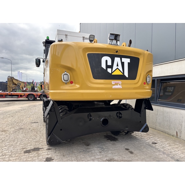 2020 كاتربيلر M322F-42654233