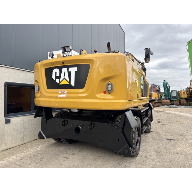 2020 كاتربيلر M322F-42654239