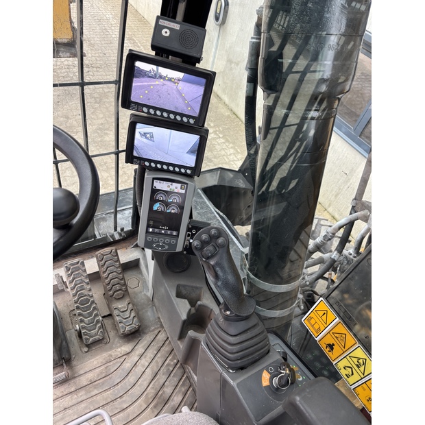 2020 كاتربيلر M322F-42654247