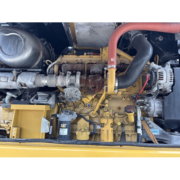 2020 كاتربيلر M322F-42654253