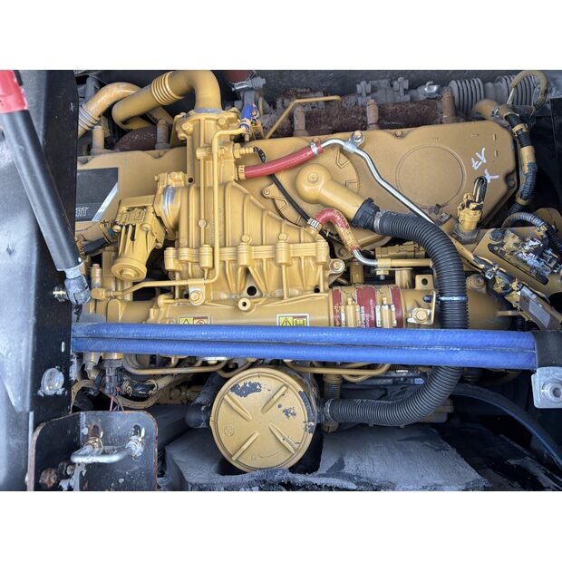 2020 كاتربيلر M322F-42654257