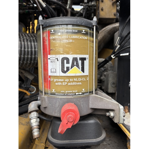 2020 كاتربيلر M322F-42654275