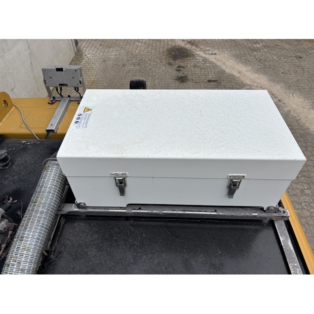 2020 كاتربيلر M322F-42654277