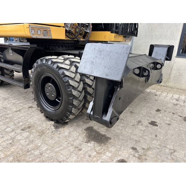 2020 كاتربيلر M322F-42654287