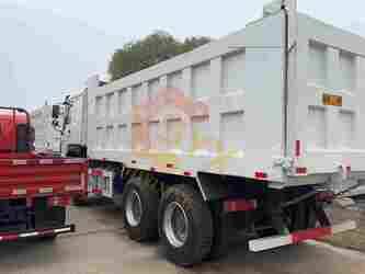 Image de Camions à benne 2024 HOWO 371