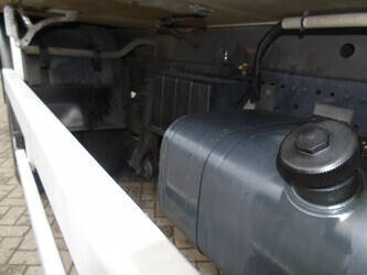 2014-mercedes-benz-axor-1829-1322745-42661095