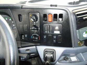 2014-mercedes-benz-axor-1829-1322745-42661100