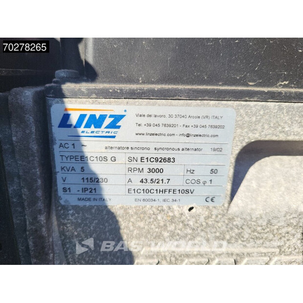 2015 Towerlight VB-9-42661692