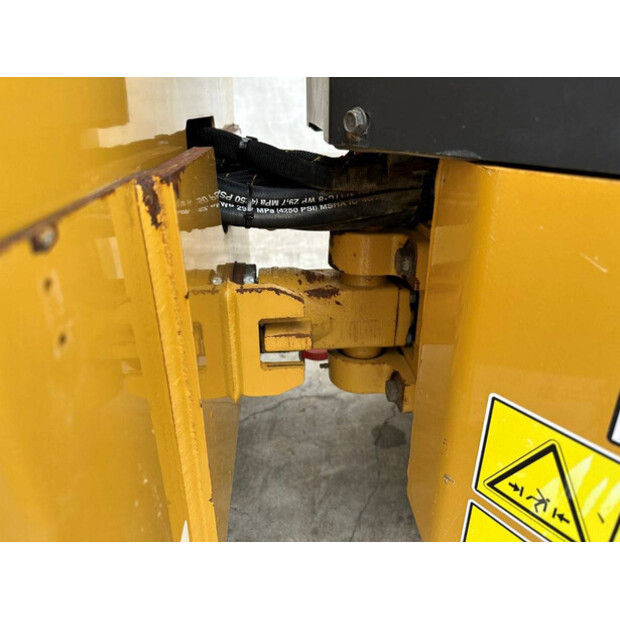 2018 Caterpillar CB14B-42662980