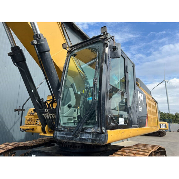 2017 Caterpillar 352F-42666361