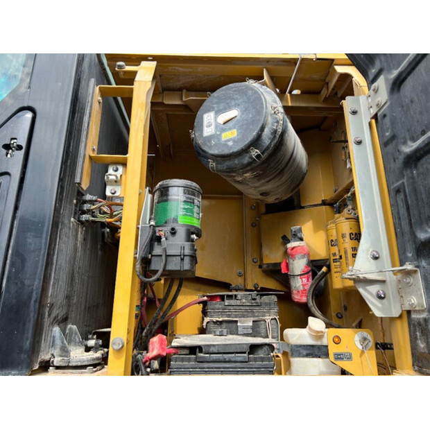 2017 Caterpillar 352F-42666371