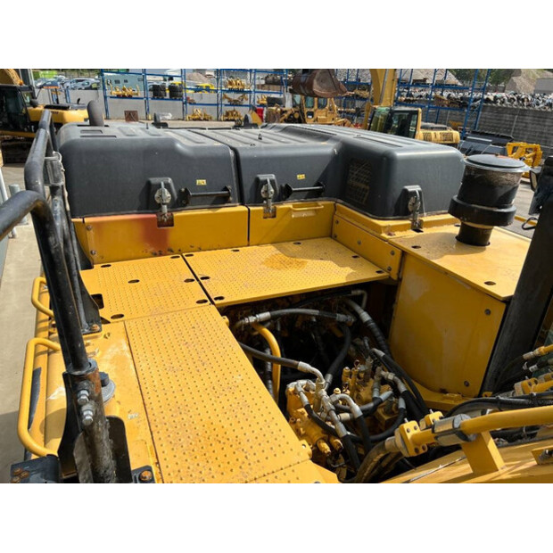 2017 Caterpillar 352F-42666378
