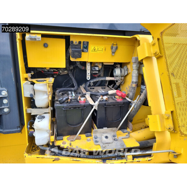 2013 كوماتسو D61PX-23-42671242