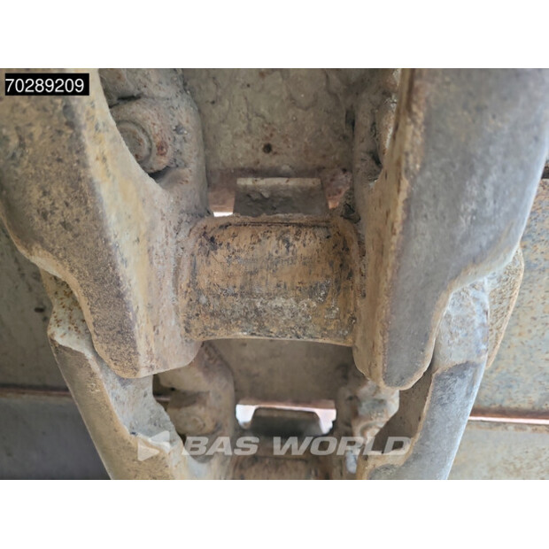 2013 كوماتسو D61PX-23-42671249