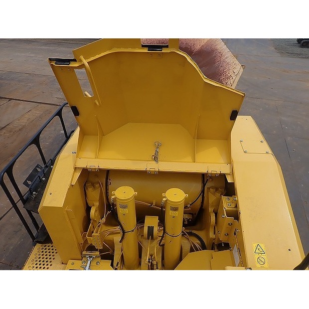 2022 Komatsu BR380JG-3-42672374