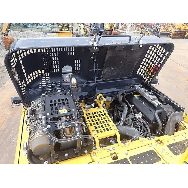 2022 Komatsu BR380JG-3-42672384