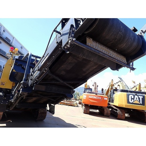 2022 Komatsu BR380JG-3-42672426