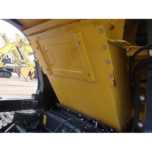 2022 Komatsu BR380JG-3-42672431